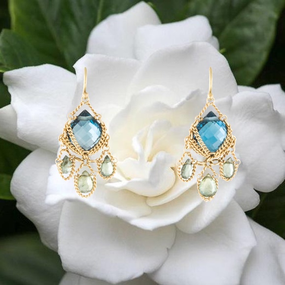 SOLD -Anthony Nak 18k Topaz Tsai Green Sapphire Earrings - Picture 4 of 4